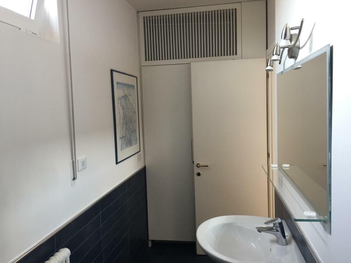 Cov Room เวโรนา ภายนอก รูปภาพ